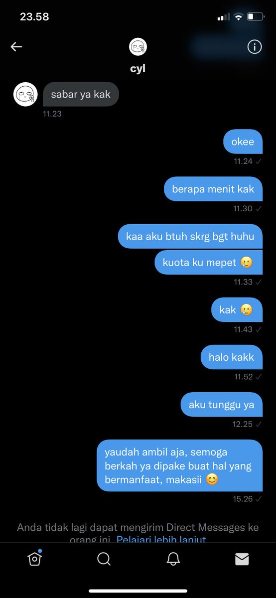 sgitariusx's tweet photo. @hiynzatorevy jgn mau transaksi apapun sm user ini yaa, soalnya nipu. pokoknya klo dia tbtb di dm nawarin hrga yg murah jgn mau hihi, salahku juga ga cross check lngsung tf gitu aja 🥲 semoga yang lain lebih hati2 klo mau transaksi apapun itu, mangat aku 🥹 #zonauang https://t.co/7bqZywaExK