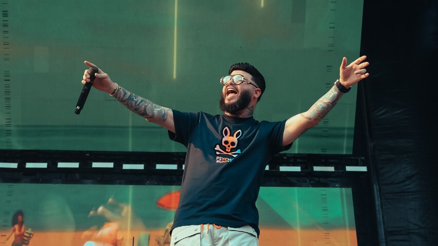 exafm973's tweet photo. @FarrukoOfficial nos compartió su música 🎶 creando un ambiente increíble en @thepowerfestmx 😎✨
📷 by: @geks_mx
#farruko #farrukoofficial #pepasfarruko #festivalmty #powerfest2022 #eventosmty https://t.co/jwWdCRMAez
