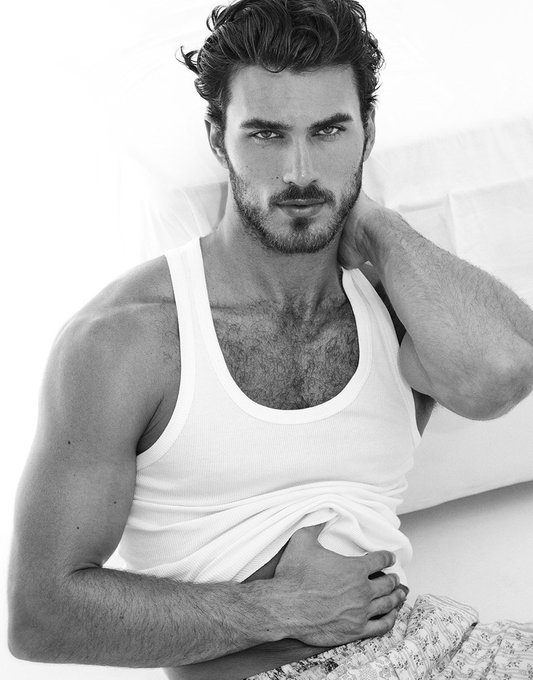 I just need a little bit of love rn https://t.co/Khy3ZaI6yz