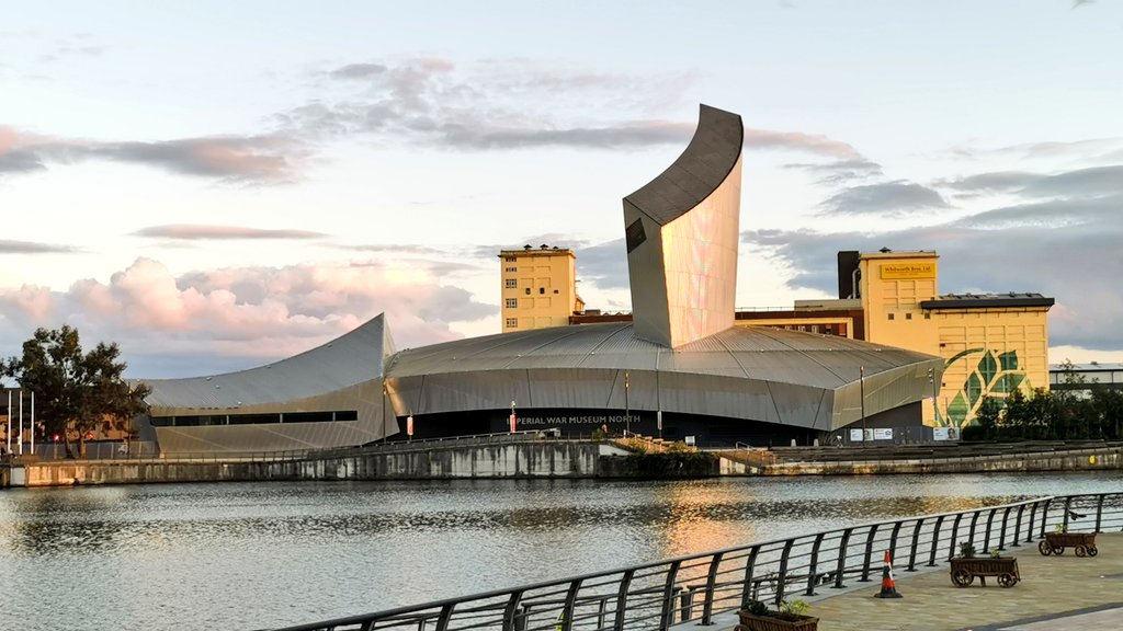 GmRingway's tweet photo. ๐จ @GMWalkingFest Celebration Walk, 11 am, Saturday 28 May๐จ
Come join @MWWalkers and @OfficialTfGM Cycle & Stride for a step-free 5-mile walk from #MediaCity @MCRMetrolink Station. Wheelchair-users ๐จ๐พโ๐ฆฝ๐ฉ๐ปโ๐ฆฝ, families๐ฉโ๐งโ๐ง, all ๐ถ๐พ๐ถ๐ผโโ๏ธ๐ถ๐ฟโโ๏ธ welcome! @GMWalkingFest @GmWalks #KeepMovingThisMay https://t.co/2ROi5EVIuE