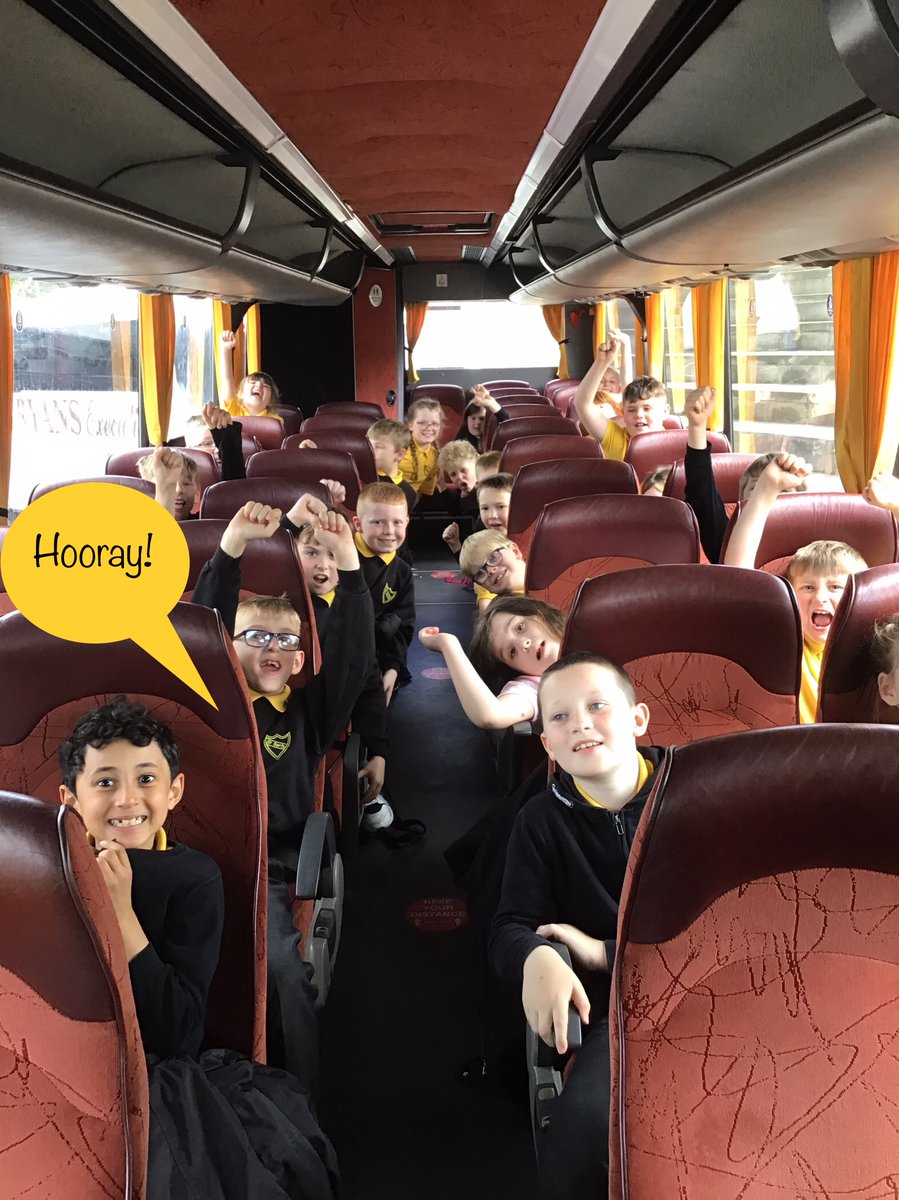 StSerfsPS's tweet photo. It’s safe to say that P4 were excited about their school trip today! 😀 #tripsareback #DynamicEarth https://t.co/kvRWI9gYgu