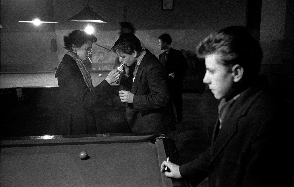 Teenagers. London, 1954, Frank Horvat
