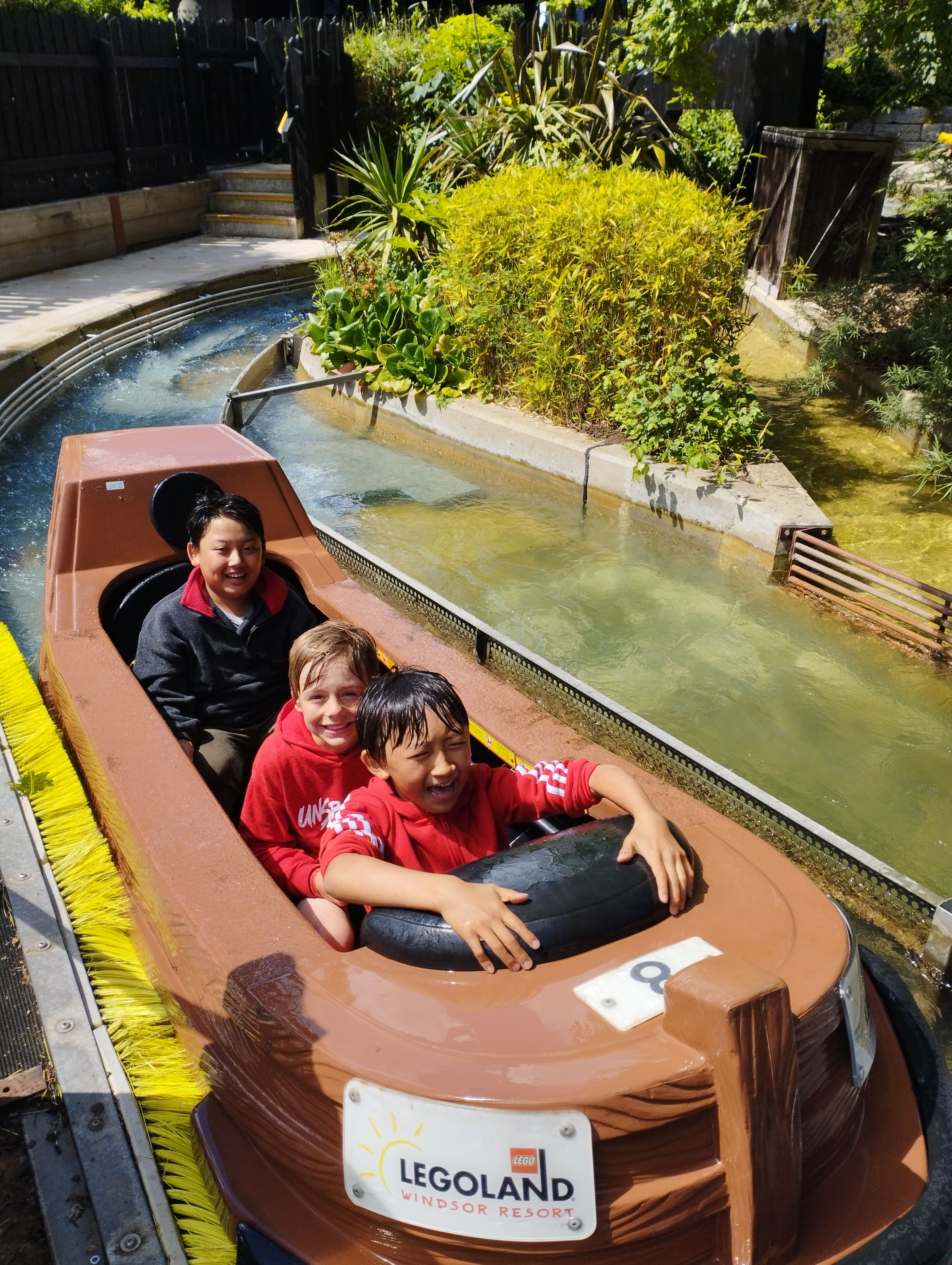 Legoland log online flume