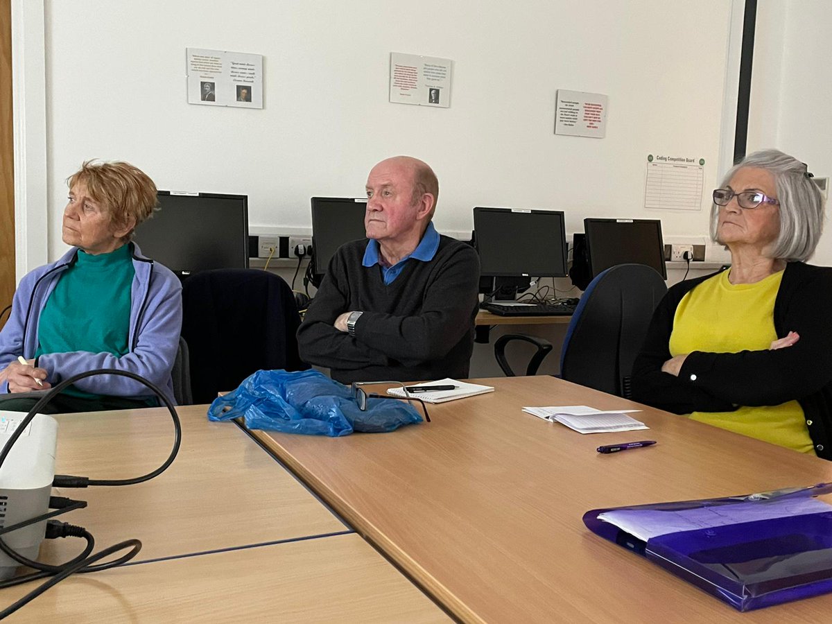 A great afternoon with our Wednesday gang at #HattersleyHub watching <a href="/DerbysPolice/">Derbyshire Police</a> cybercrime webinar learning all about how to stay safe online. <a href="/SamP_Onward/">Sam Powers</a>