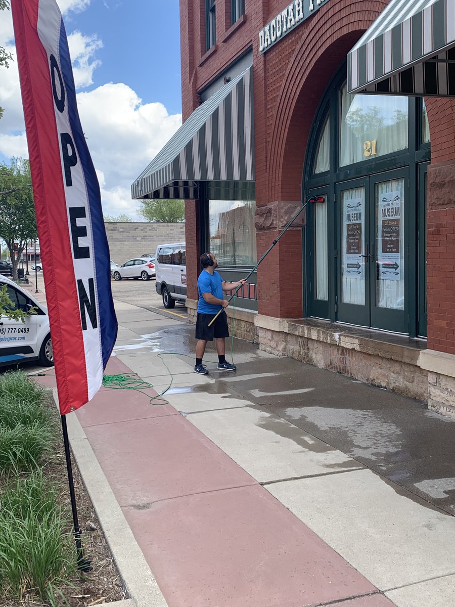 DacotahPrairie's tweet photo. Our windows are clean! Thank you TripleC Window Cleaning for making our building look beautiful! #museumbuilding #windowcleaning https://t.co/re5Gjk19FB