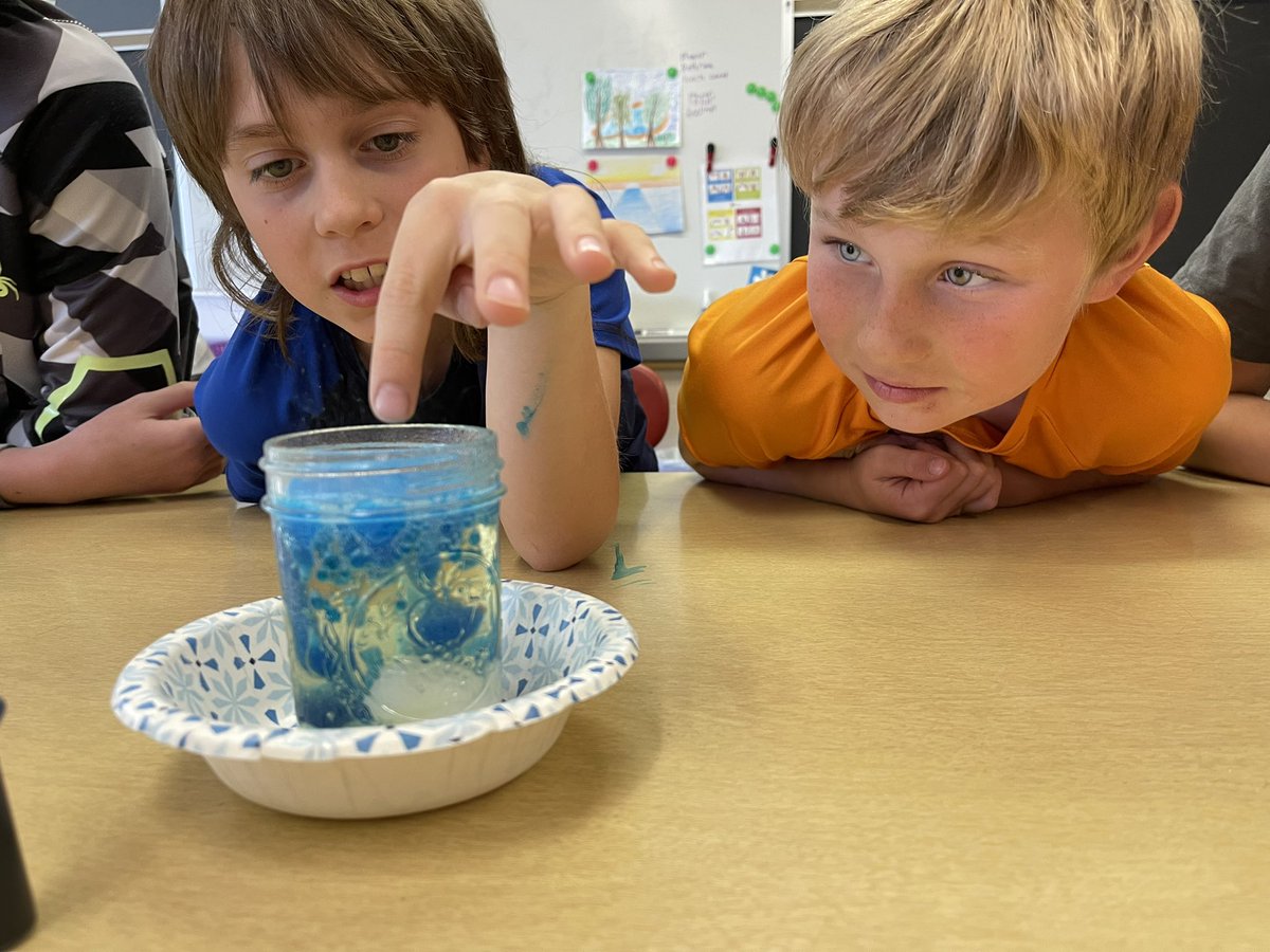 dcelemschool's tweet photo. End of the school year science experiments! https://t.co/L4GtX734QH