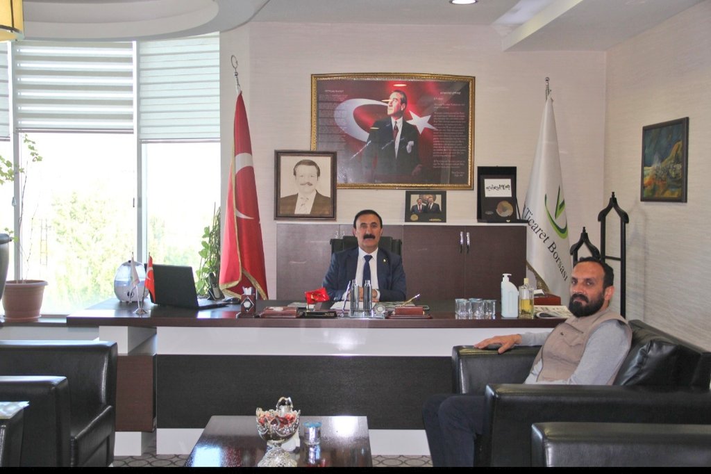 X Gündem Dergisi İmtiyaz Sahibi ve Vanekspres Genel Yayın Yönetmeni Sn. İshak Kara, başkanımız <a href="/Nayifsuer/">Nayif SÜER</a> makamında ziyaret etti.
<a href="/vanekspres/">VanEkspres.com.tr</a> <a href="/ishakkaraa/">İshak KARA</a>