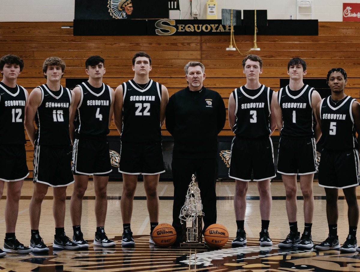 SequoyahHoops's tweet image. This special group of Srs getting ready to walk.They will be missed.
4 yrs:
87 Ws(most in County)
1 Final 4
2 Elite 8s
3 sweet 16s
1 Region ChShip
4 State Apps 
3 20 W seasons
135 pts in Game 
18 3s in game 
345 3s season 
78% FTseason 
2 1K scorers 
Best FT% 90.1
Most 3s game-10
