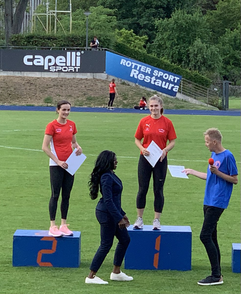 TobiasDollase's tweet photo. Läuferabend beim #TuSLi #StadionLichterfelde mit erfolgreichem Lauf über #400Hü, #TGD, #LGNordBerlin, #Leichtathletik. https://t.co/iGFUL0rr9i