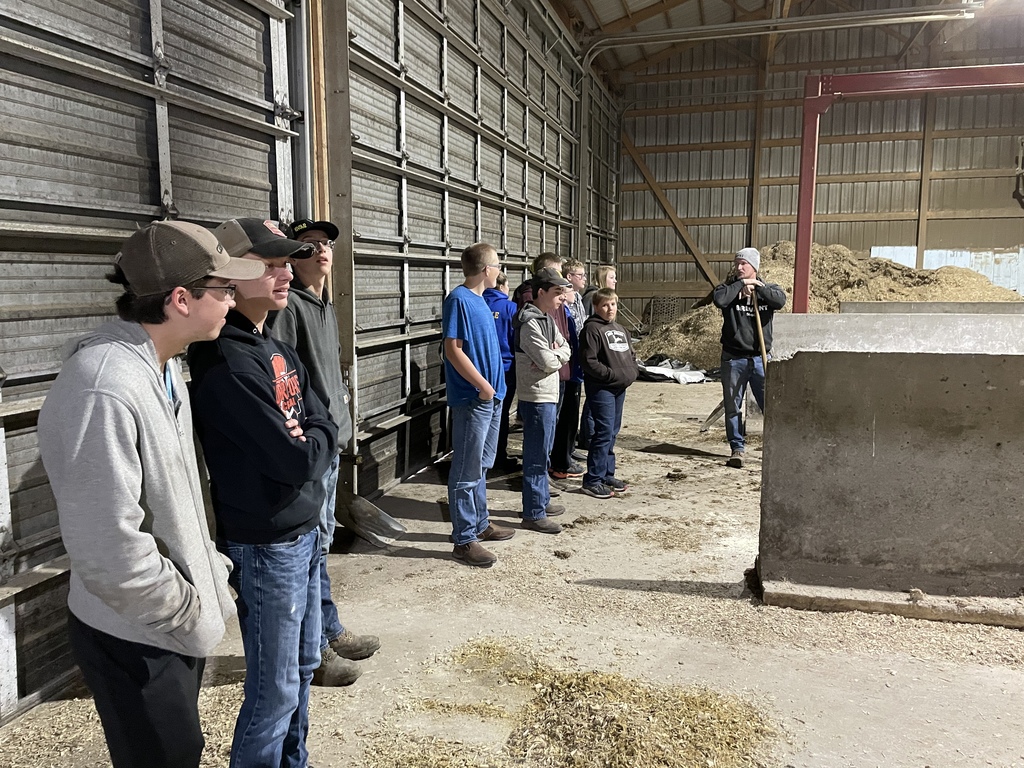 CentralCSD's tweet image. Thank you to Honey Creek Dairy and the Edgewood Locker for allowing Central students to visit on their last day of school.