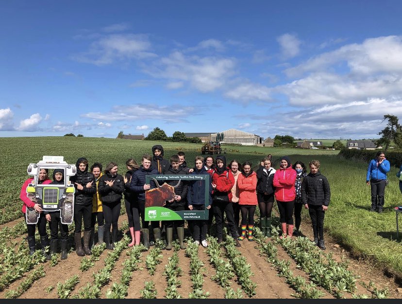 MarianneHodge18's tweet image. Great day working with S3 Biology students from @DYWBHS explaining the importance of looking after our soil to grow our future food. #soilhealth #soilhealthmatters @AlistairHodge @SEAMixtureS @SBCOutdoorEd