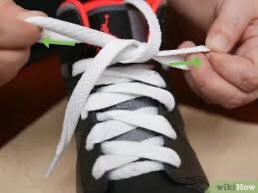 plebtvdotcom's tweet photo. .@KellyKr22 was doing up his shoe laces but he forgot how to do them so he decided to wear his Gucci slides instead ‼️😩 https://t.co/S6uruNXncZ