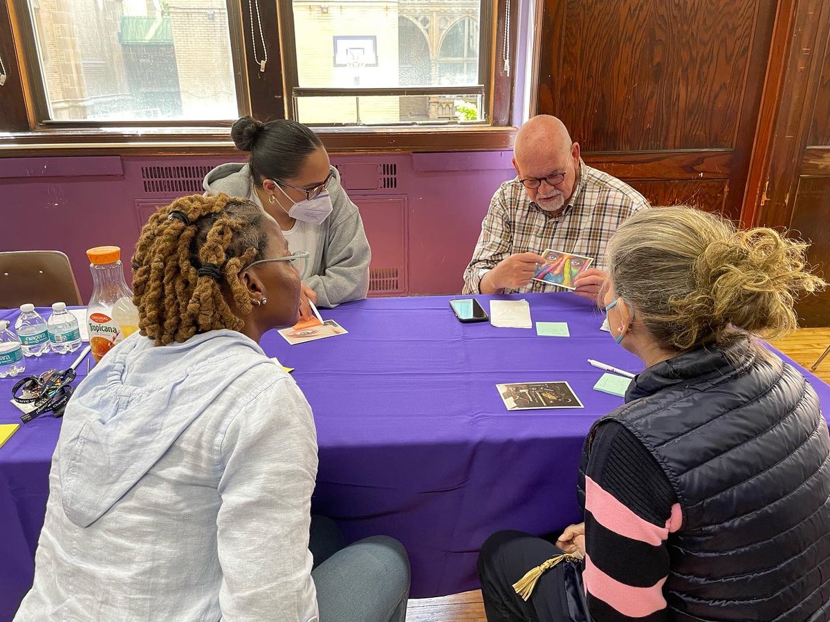 civic_spirit's tweet image. Today, the faculty @loughlinlions practiced the lost art of listening without an agenda and reconnected with the mission of their school 💜

If you are interested in having Civic Spirit led a family-wide workshop, send us a note! 
.
#civics #listen #teachers #teach