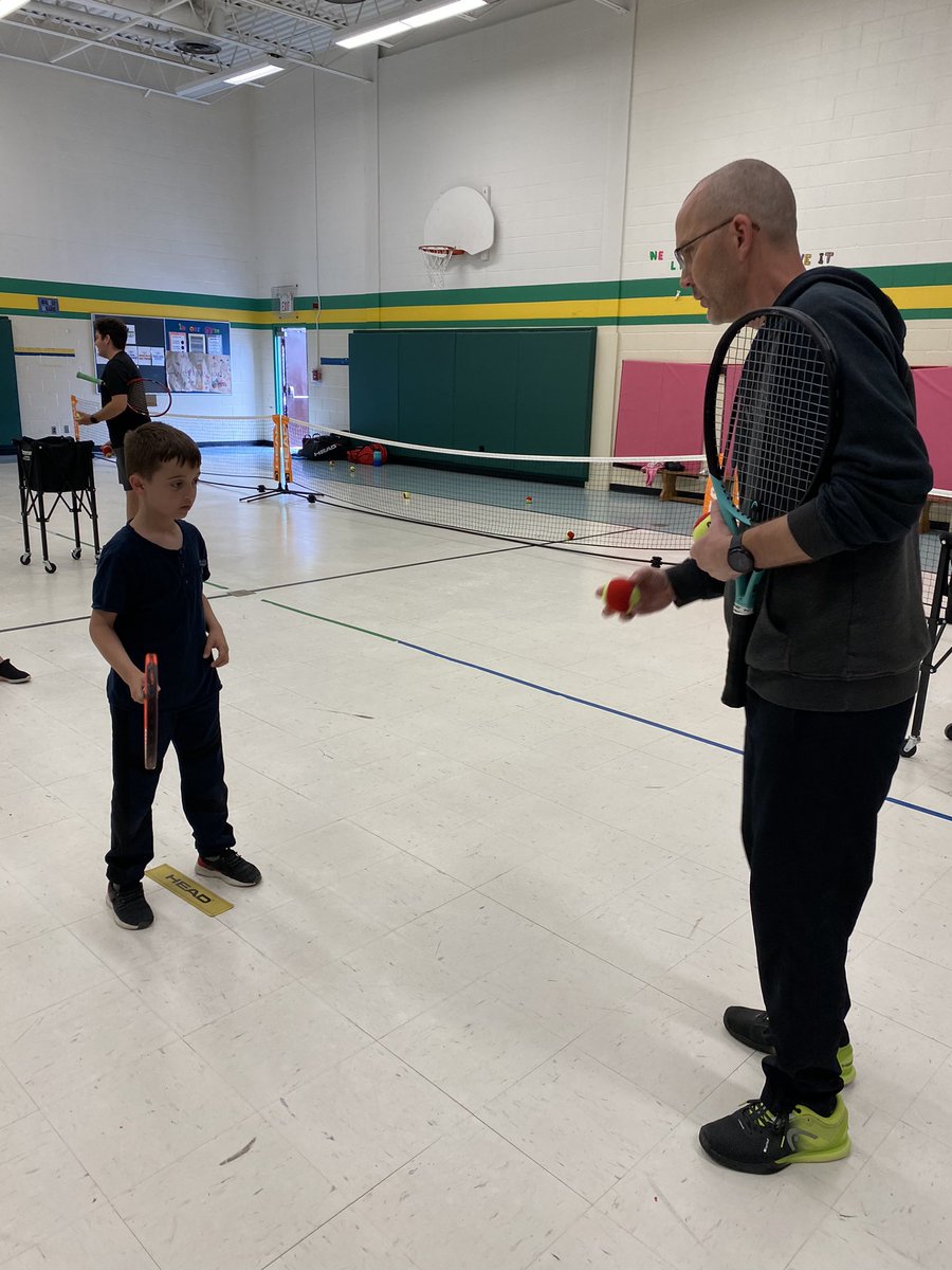 Loved learning some tennis skills with <a href="/LuvmyACE/">Paul Schaffner</a> today! 🎾 <a href="/Glade_Gators/">ForestGladeGators</a> <a href="/MmeAndrews/">Mme Andrews</a>