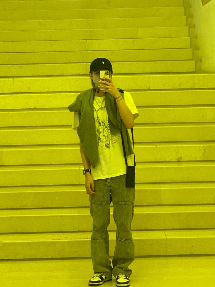 skzlatamproject's tweet photo. Hyunjin 💭 

#Hyunjin   #현진 #스트레이키즈 @Stray_kids #StrayKids https://t.co/Q2sPT3zjEX