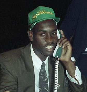 ClassSportsPix's tweet photo. The number two pick in the 1990 NBA Draft, Gary Payton. The Seattle SuperSonics drafted Payton after the New Jersey Nets selected Derrick Coleman first overall. https://t.co/y3jsSIXJXs