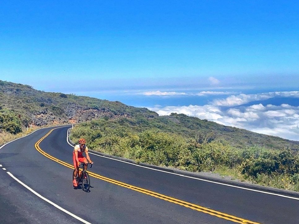 Scenes 📸 from the Breakaway Training Camp currently in Maui 🏝 

#ElielCycling