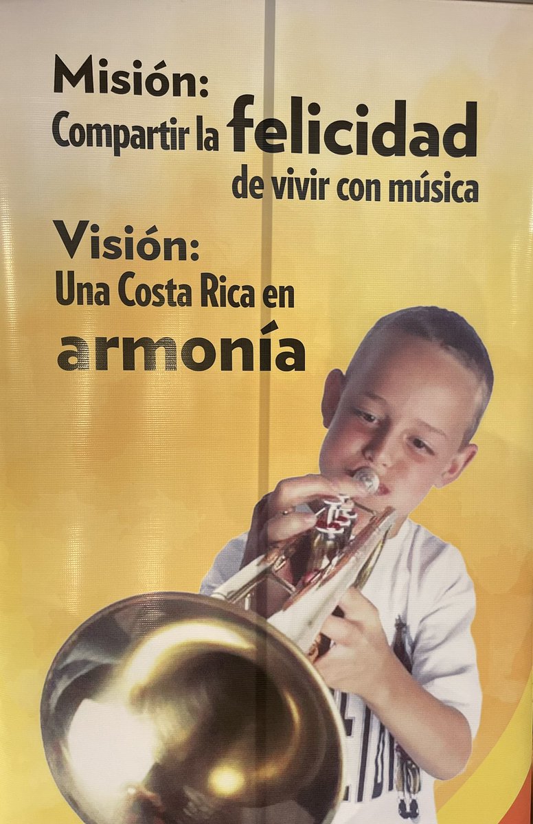 Wernerbansbach's tweet photo. Hoy disfrutando de este gran concierto de trompeta y guitarra. Paso a paso regresan las notas musicales 🎶 a nuestras vidas y la armonía se sigue compartiendo. https://t.co/QN9Webm6ai