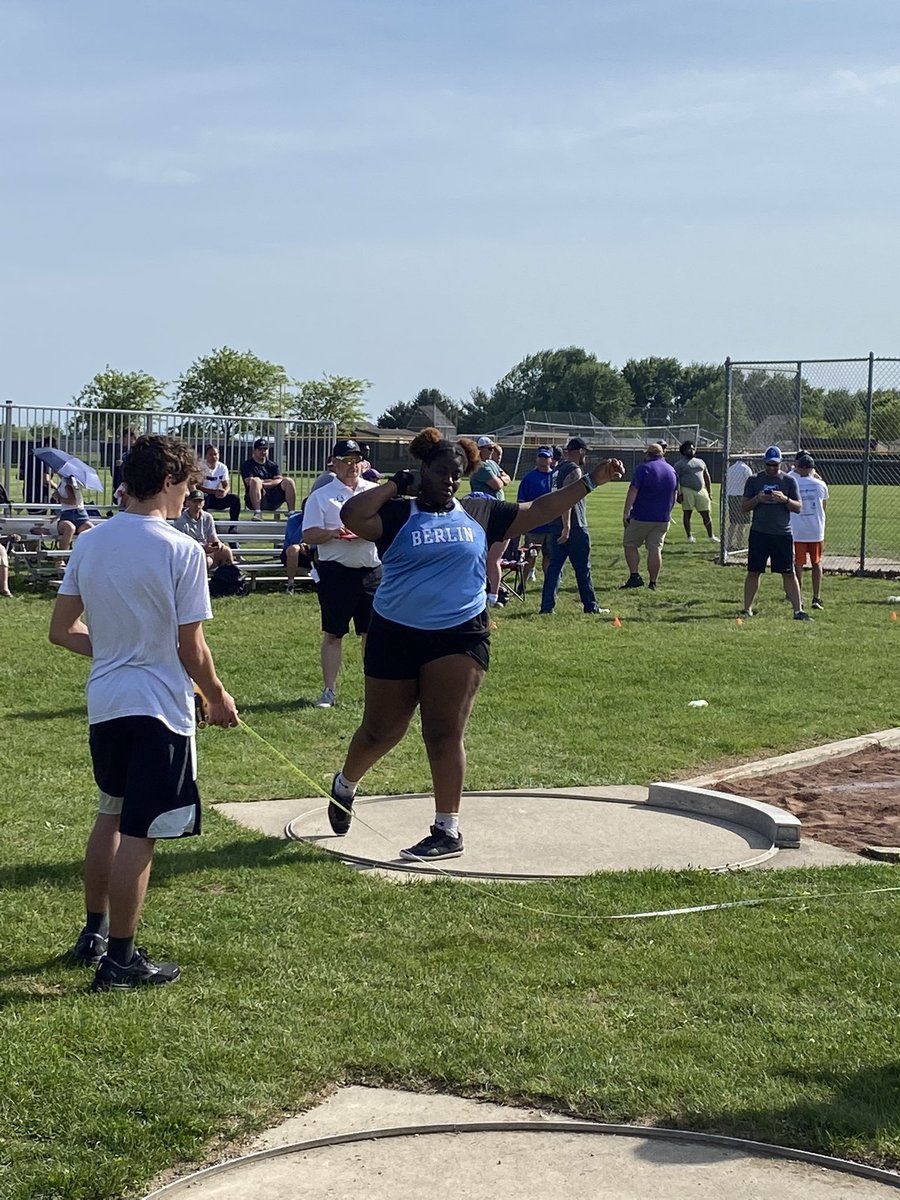 OlentangyBerlinBears (@todd_spinner) on Twitter photo Bears lookong good out at pick-town North! C’mon Blue!
#Compete🐻
@ItsMissUbry <a href="/AnthonyBeggrow/">Anthony Beggrow</a> <a href="/BerlinBears_SS/">The Cave</a> <a href="/obhsclassof22/">OBHS Class of 2022</a> <a href="/OHSAASports/">OHSAA Sports</a> <a href="/OlentangySD/">Olentangy Schools</a> @MainObhs Bears lookong good out at pick-town North! C’mon Blue!
#Compete🐻
@ItsMissUbry <a href="/AnthonyBeggrow/">Anthony Beggrow</a> <a href="/BerlinBears_SS/">The Cave</a> <a href="/obhsclassof22/">OBHS Class of 2022</a> <a href="/OHSAASports/">OHSAA Sports</a> <a href="/OlentangySD/">Olentangy Schools</a> @MainObhs
