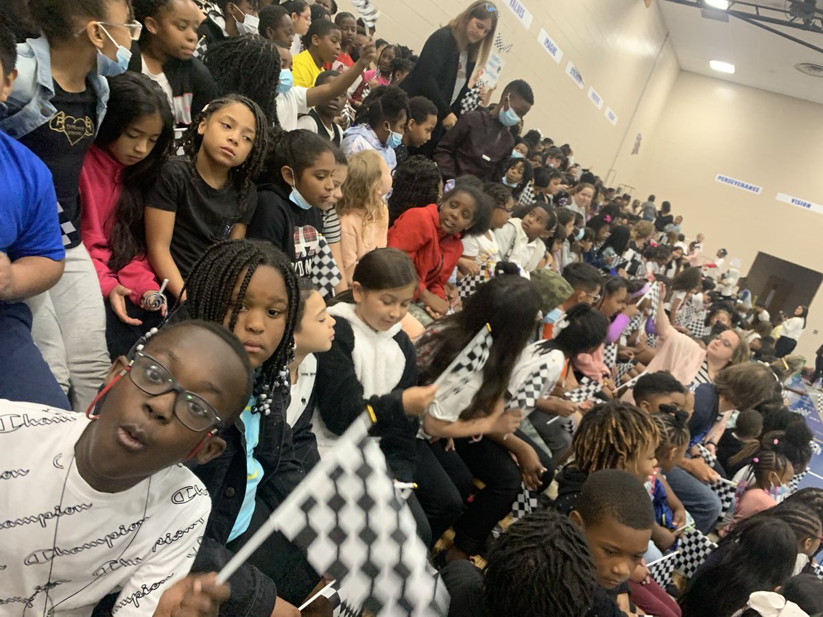 laurenpfister4's tweet photo. Extremely Exciting To Have INDY 500 Community Day at North Wayne Today! Good Luck to Kyle Kirkwood and JR Hildebrand! Thank you Drivers and IMS 🏁@NorthWayneElem @MrsWey10 #wearewayne https://t.co/mIhvSJkmUx