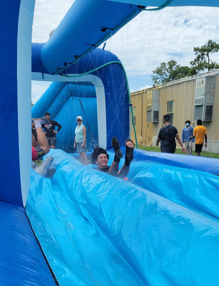 Allen_Math_IMS's tweet photo. Bounce House fun at the 8th grade celebration! @IMS_Indians https://t.co/9s0bGHXFjJ