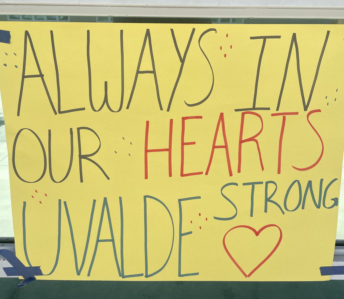 PDLinkCrew's tweet photo. PDHS Link Crew pleads with our leaders to find a way to make this 🛑 #SeeSomethingSaySomething - No More 🏫 Shootings @sandyhook @POTUS @RepRaulRuizMD @SenFeinstein @ChadMayes @DesertSandsUSD #PDALLIN ❤️ Kids>Politics https://t.co/N68Uwhc1hF