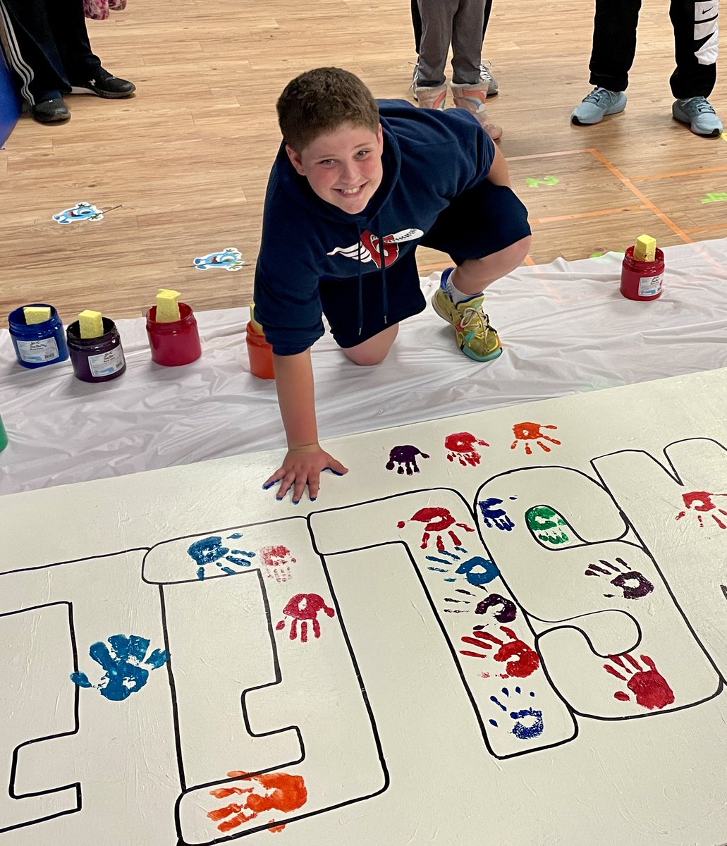bcsmason's tweet photo. Two skunk games, a group mural, pets to read to, REAL SKUNKS to meet, and a HUGE turnout of 350 Towslee Family members! We had such an amazing time at our “One School, One Book” Family Night this year! 🦨📚💙 #brunswickpride #osob #readtogether More pics in the video below! 🎥⬇️ https://t.co/iiVvuHEI2q