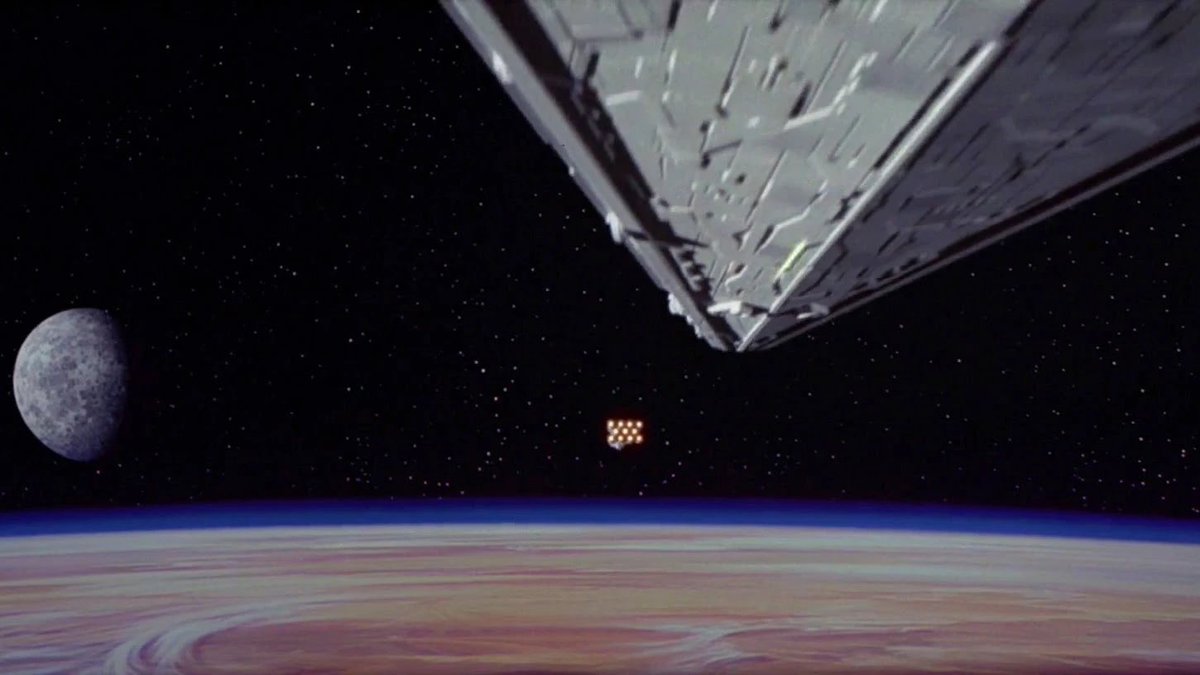 DiscussingFilm's tweet photo. 45 years ago today, ‘A NEW HOPE’ released in theaters. https://t.co/kkL4vZHdc8