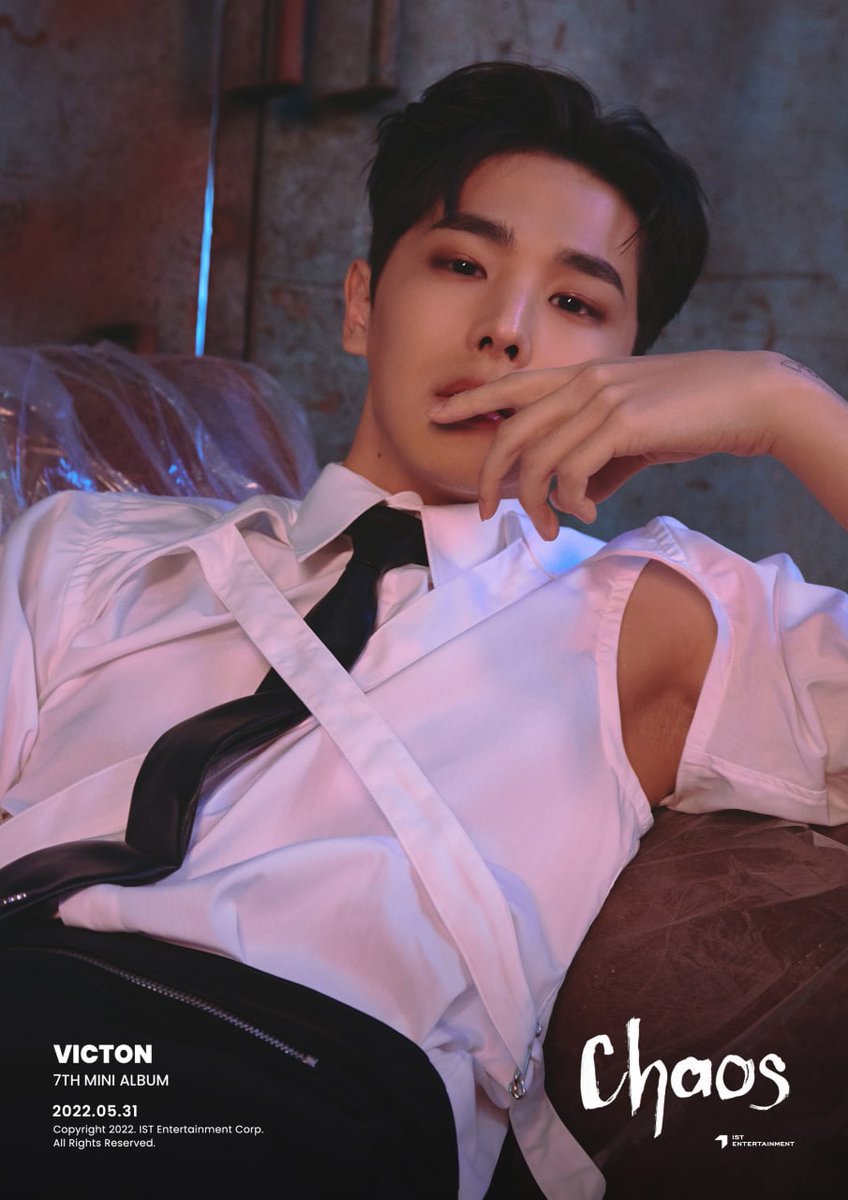 centralvictonbr's tweet photo. 📸| #CHAOS • Confira o Concept image dos membros do Victon para a versão #Chaos

• #BYUNGCHAN

#VICTON #빅톤 @VICTON1109 (+) https://t.co/RbgWxCledf