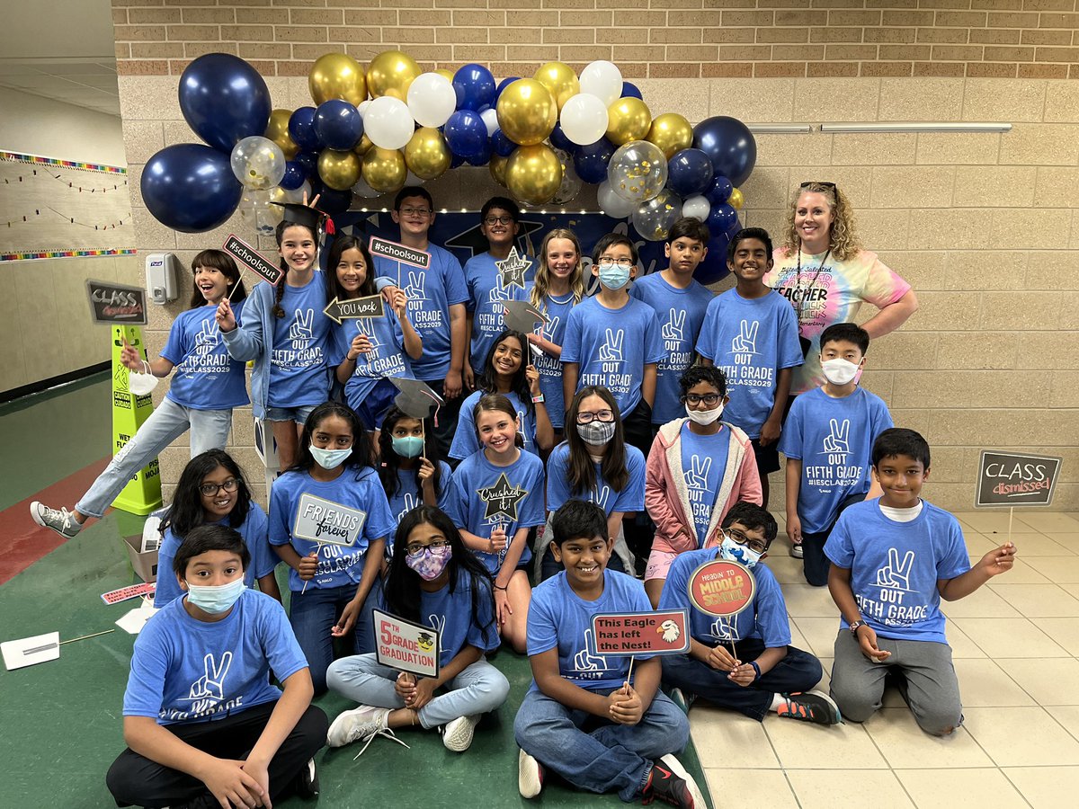 MrsMorrisIESAP's tweet photo. I’m going to miss these kiddos next year.  Some of them I’ve taught since the end of 1st grade!  They are on to bigger and better things in middle school.  Farewell, 5th graders! ✌️ https://t.co/J732FMBzO5