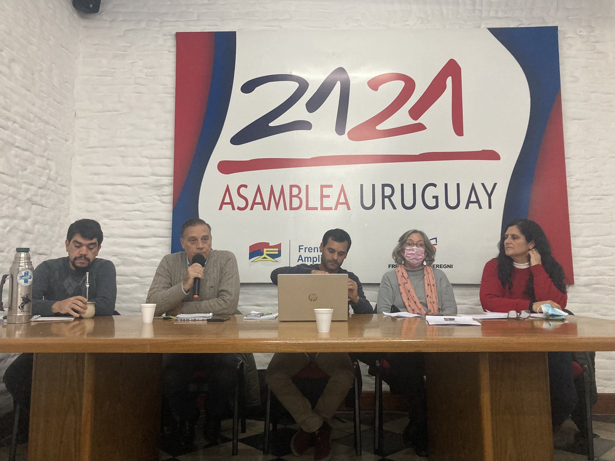 varela2121's tweet photo. Activo militante Montevideo 
#CercaDeLaGente  

@AsambleaUruguay @Frente_Amplio https://t.co/dhlrmD4UyI