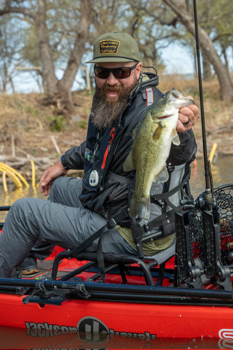 JKFishin's tweet photo. Hold'em up high! How's the fishing in your area?

#wearejacksonkayak #jacksonkayak #madeinusa #bassfishing #largemouthbass  #largemouthbassfishing #kayakangler #kayakfishing #kayaking #kayak #kayakbassin #yaklife #getoutdoors #thegreatoutdoors #outdoors #outside  #fishing https://t.co/jRs4bePU1g