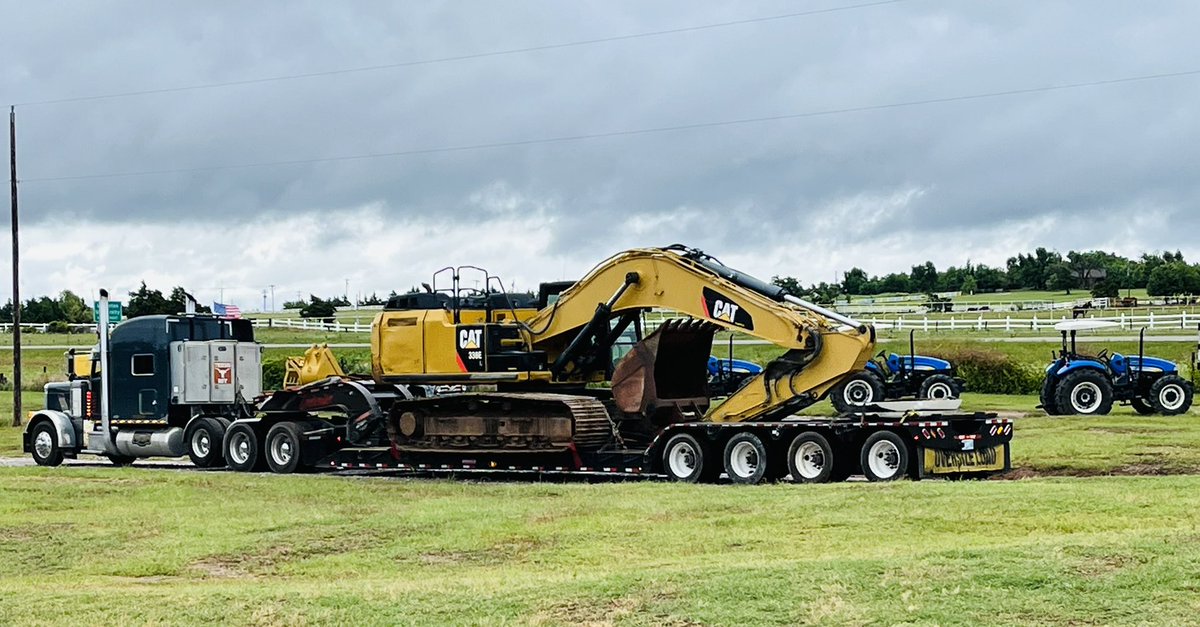 i35equip's tweet photo. Cat 336 Excavator Sold, Loaded & Headed To Work Down South ๐ต
https://t.co/LMJDpGR713
#excavator #caterpillar #cat #heavyhaul #trackhoe #catequipment #caterpillarequipment https://t.co/JppYdHQBuZ