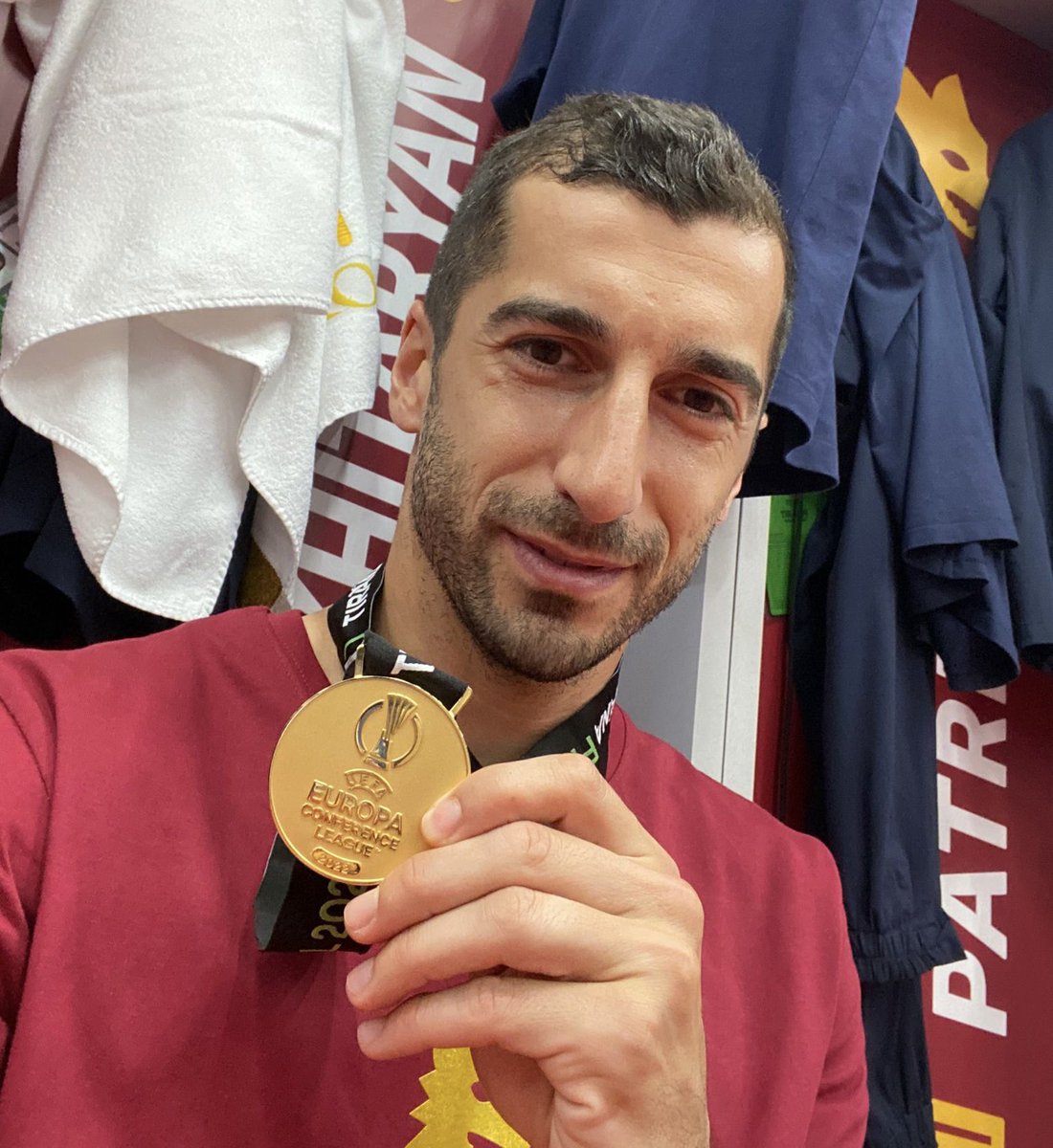 For You All!! ❤️🏆🥇 <a href="/OfficialASRoma/">AS Roma</a> #UECLfinal #Winners #RomaFeyenoord