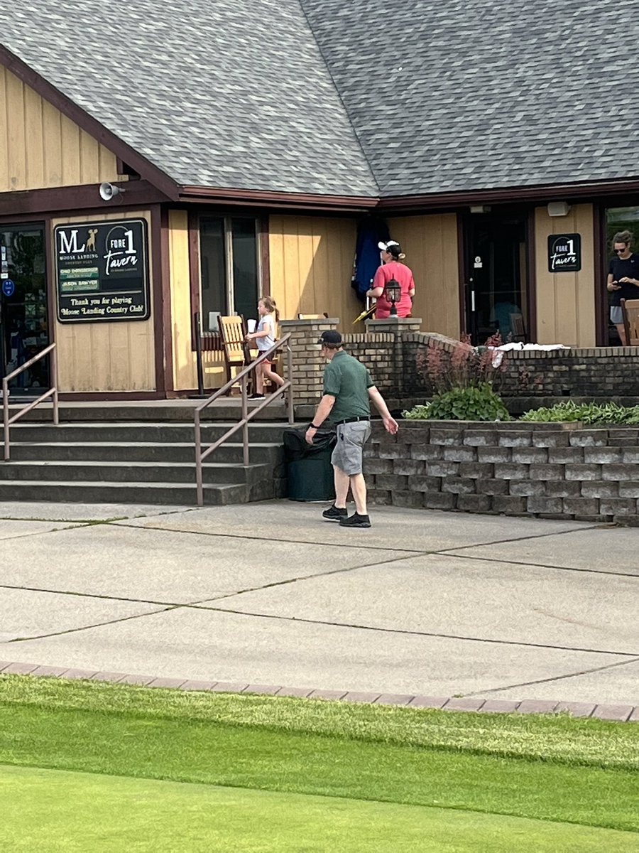 benmcintyre88's tweet photo. @RedsIdiotScramb The 8 time champion out grinding early in the year! #GOAT #KissTheAss #ChasingBillWurth #SlipOnTheRedJacket https://t.co/RaASJ1PMLe