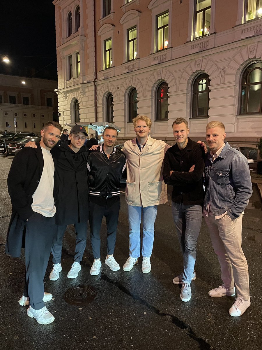 Epoken_'s tweet photo. SM-guld 2012, återförenade! https://t.co/bB8N347MPj