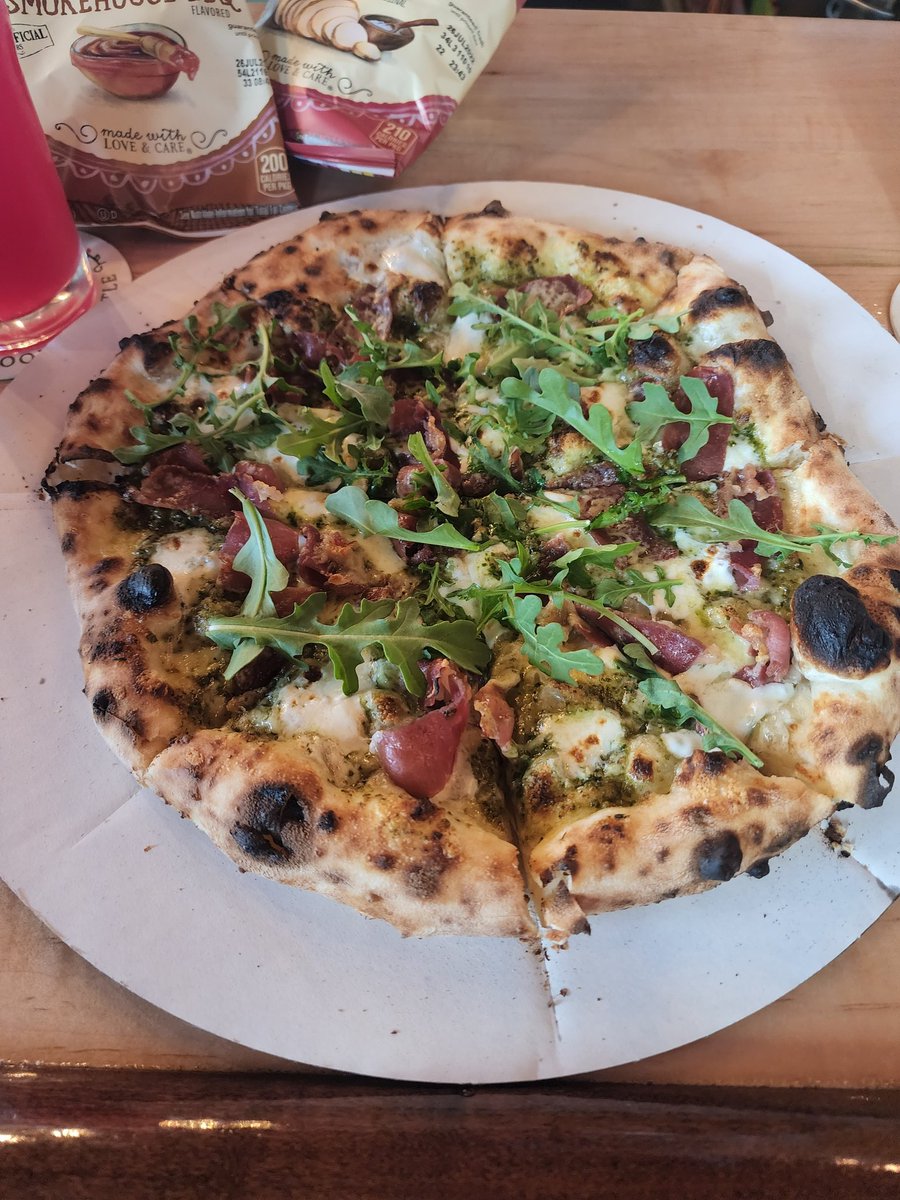 QCMenu's tweet photo. Going to highly suggest to anyone in #Charlotte that they need to check out Bloom & Bottle! Great atmosphere, relaxing, great selection of beer! And you can even pick up some beautiful flowers.
#QCMenu #Beer #Flowers #Charlotte #QC #QueenCity https://t.co/olaDurt0v3