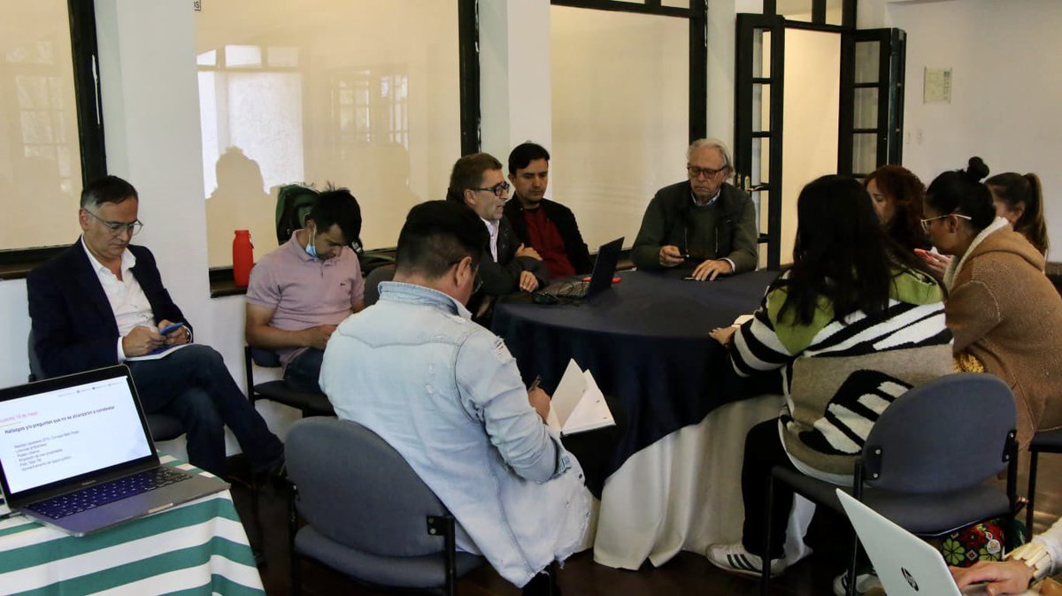 VeeduriaBogota's tweet photo. Con presencia del Veedor (e), @revillamizarm, la @VeeduriaBogota lidera en el Museo del Chicó encuentro con Cider, sociedad de mejoras y ornatos, Veeduría Ciudadana defensores de la reserva #VanDerHammen… (1/2) https://t.co/KdU9KBw0aa