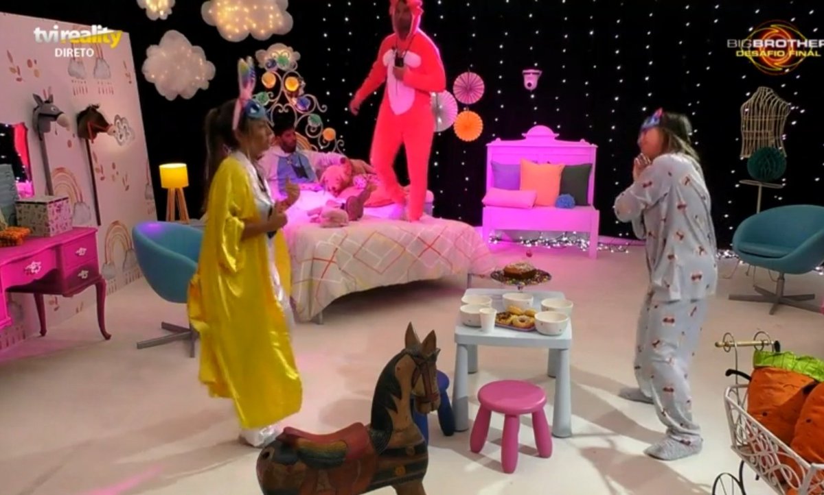comentabrubs's tweet photo. Na minha opinião, é a decoração mais bonita de festa que eles já tiveram 🤩 #bbtvi https://t.co/9UEec3GeIa