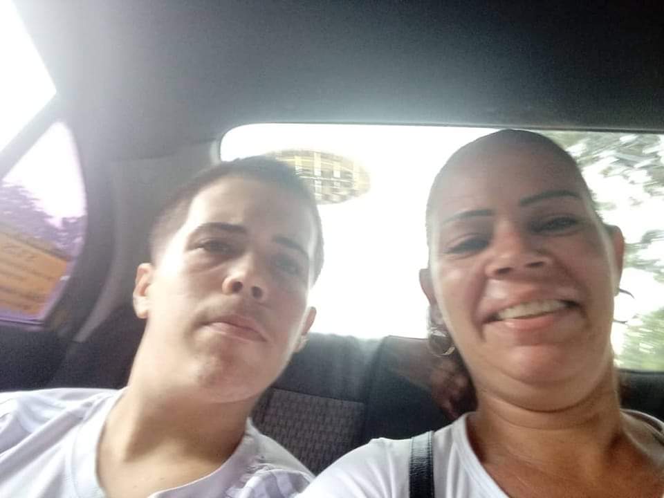l_guerreras's tweet photo. Camino a casa Jonathan Torres Farrat #libertadparalospresospoliticos #CubaEsUnaDictadura #CumbreDeCubanosLibres @keniars40 #SanIsidroNoEstaSolo #EstamosConectado https://t.co/2XgUz1qFMW