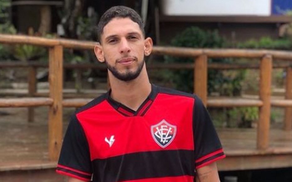 correio24horas's tweet photo. Jovem desaparecido foi ameaçado na internet e não chegou a ir ao SAC Bela Vista  https://t.co/3jPQM04WDn

Rubro-negro, ele discutiu com um torcedor do Bahia na véspera do seu desaparecimento #Correio24h https://t.co/BYkoofGa0k