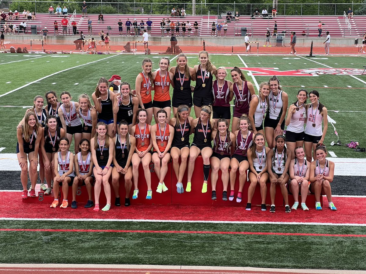 LHSWarriorsXC's tweet photo. Girls 4x8 is going to STATE! 3rd place in the Region with a time of 9:34.13! Congrats to Hannah Glassmeyer, Anna Packer, Milana Mcnamara, and Grace Glassmeyer. #ILikeGoingFast #ProudCoach https://t.co/ZyfiHc1dMl
