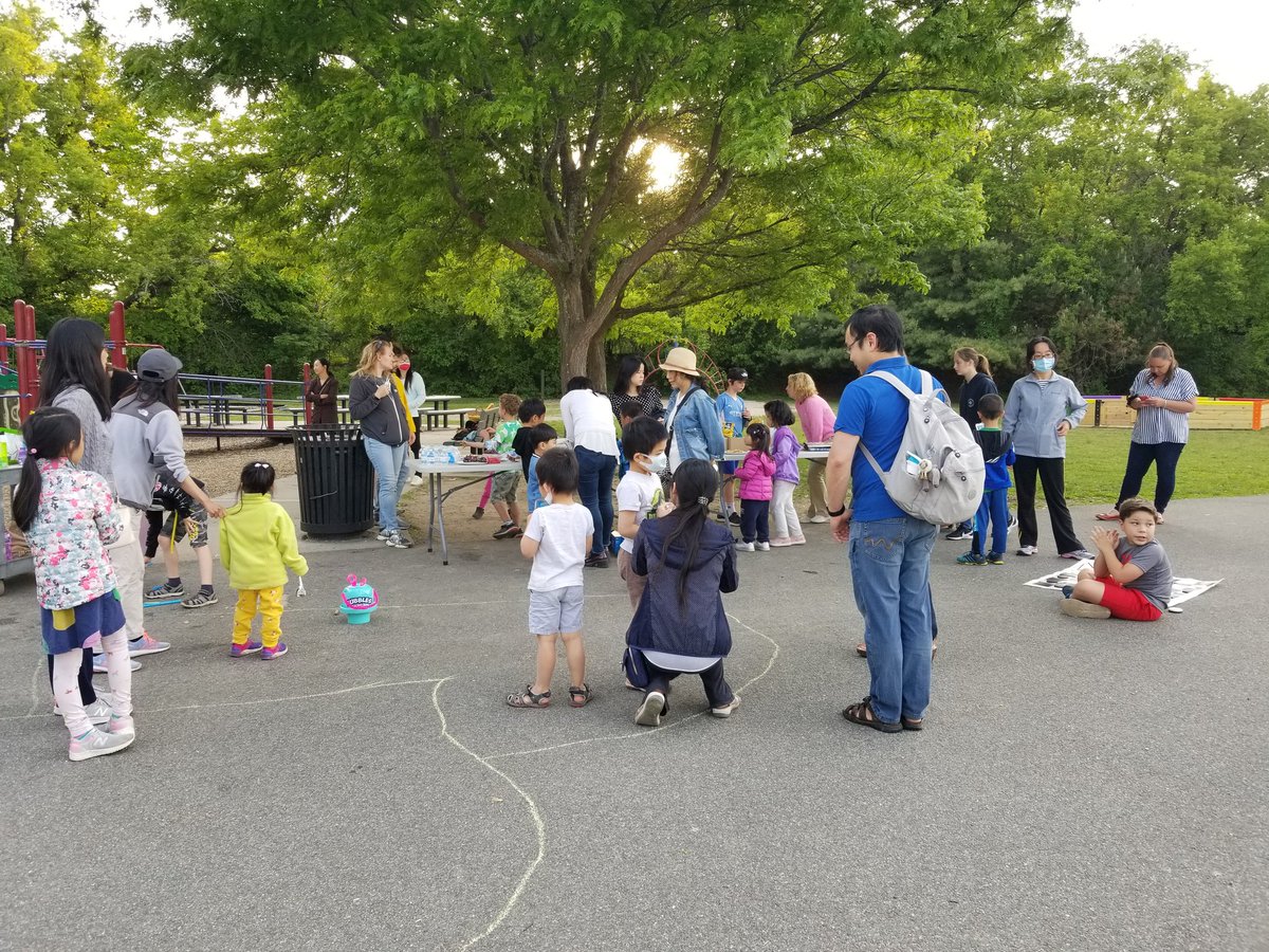ELsWinchester's tweet photo. ELFamilies meeting new friends at Muraco Elementary. https://t.co/qd9QWggDaO