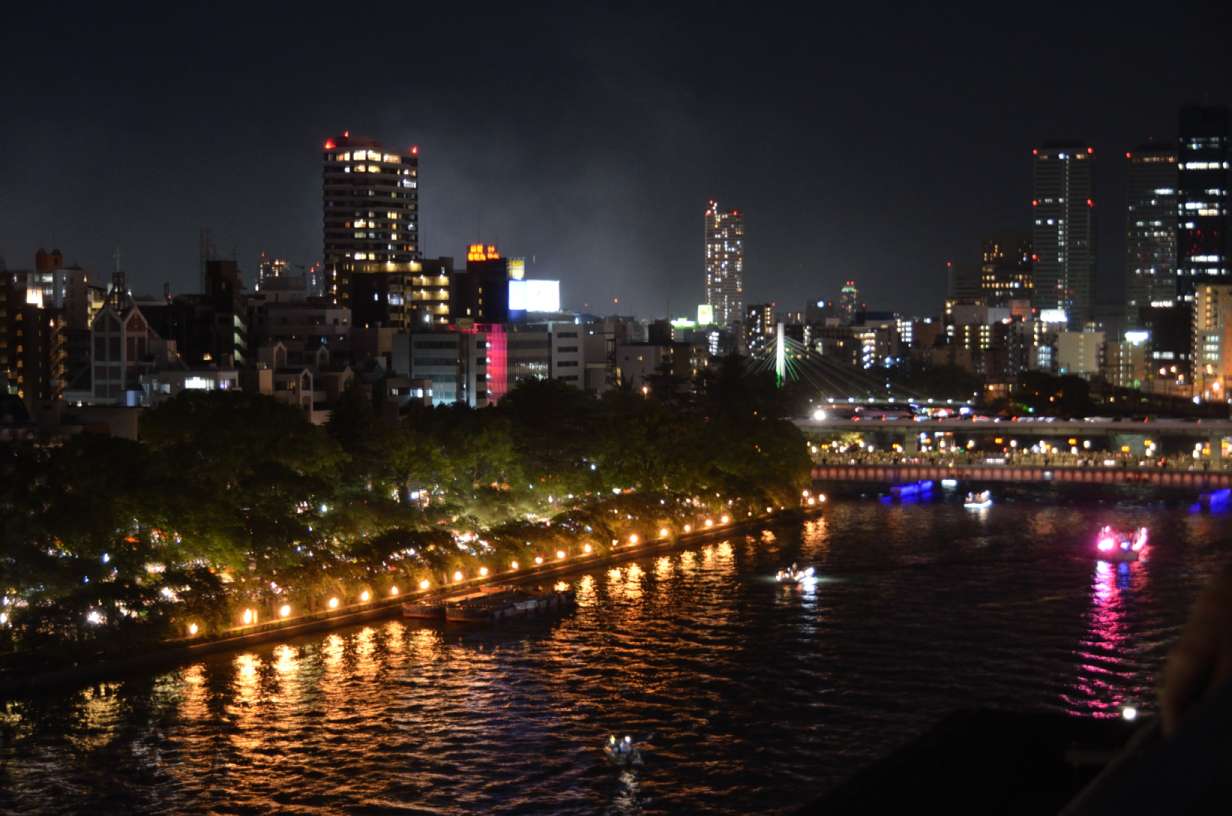 お祭り評論家 山本 哲也 今年の天神祭 大阪市 陸渡御が3年ぶりに復活 ただ名物の船渡御と奉納花火は今年も中止だとか T Co Afm2wcut2g Twitter