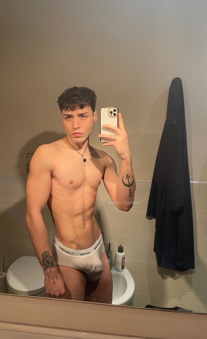 Imma kiss u bro https://t.co/vCKxhwKizL