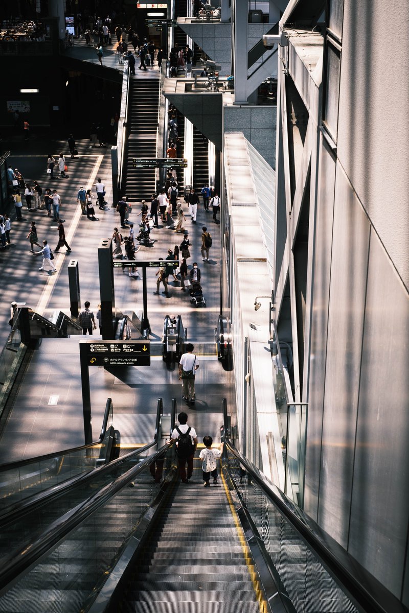 m___2t's tweet photo. kyoto station https://t.co/RzPbgGJ5qj