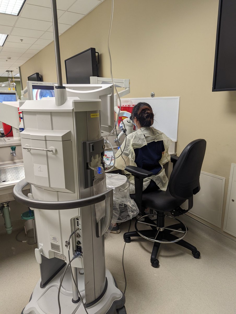 CrystalLincol12's tweet photo. I broke out the OLD phaco machine for tonight's lab with @UNCOphtho. I'm proud of myself for remembering how to set it up! @UNCsim https://t.co/c6X57KG3cQ
