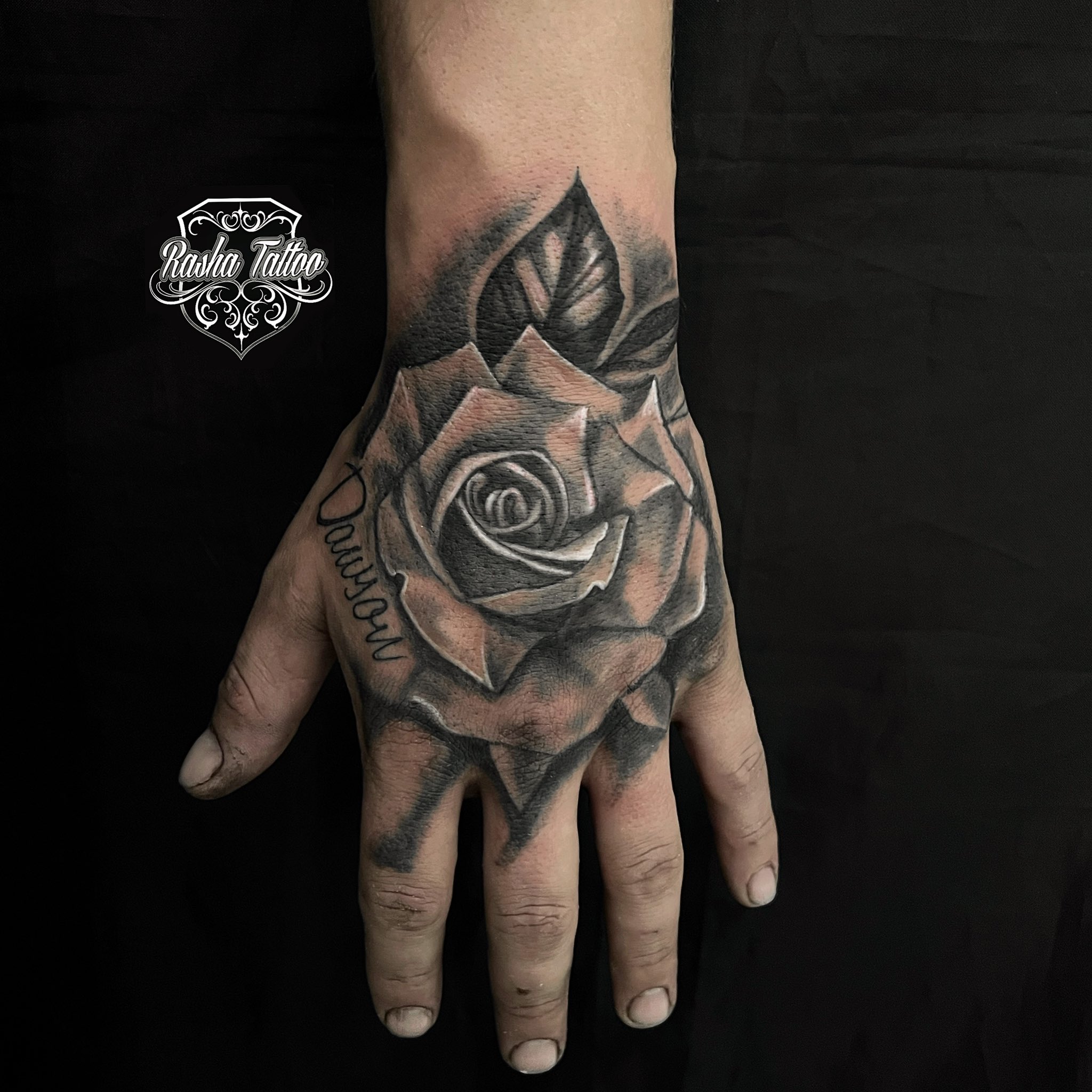 X 上的 Rasha:「 hand tattoo for today ! #rashatattoo #pentictontattoostudio #pentictoninked #bcartist #bctattoo #canadiantattooartist #pentictontattoorasha #rose #rosetattoo #rosetattoos #realisticrose #realisticrosetattoo #realism #realistictattoo ...