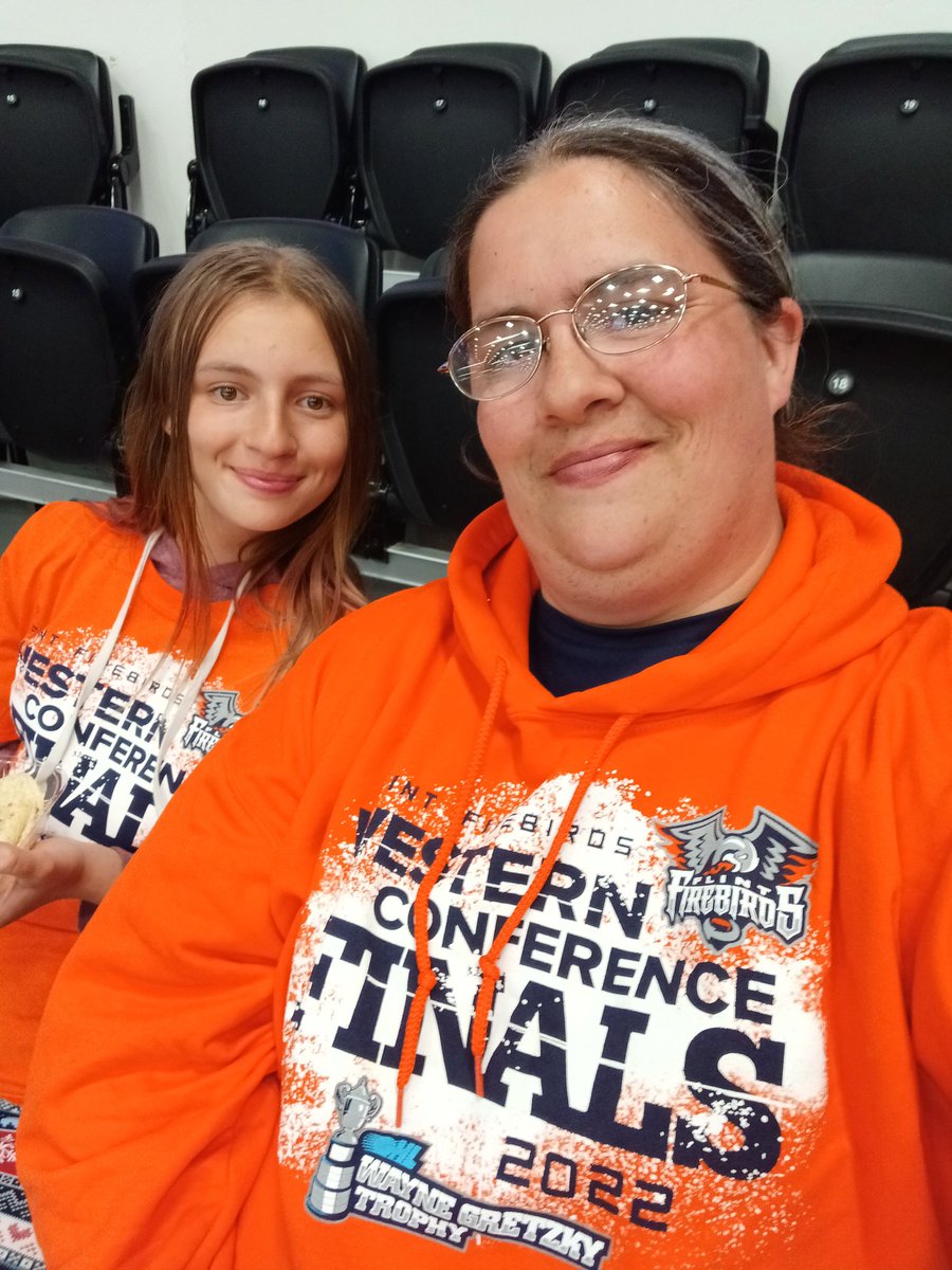 missy48529's tweet photo. @FlintFirebirds Smile of the Night 
Section 4, Row D, Seats 15&amp;16 #LetsGoFirebirds #PlayoffHockey #SmileoftheKnight #SmileoftheNight https://t.co/aGUZUbxQph