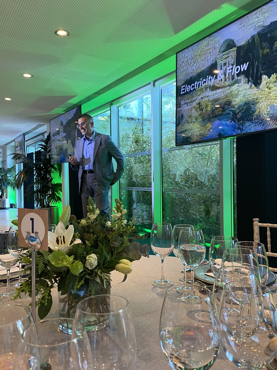 rocioguemes's tweet photo. Thank you @mildredlaya @salaforce @enriquepolo, for the most inspiring #ExecutiveTalks at @MuseoThyssen! Thanks @ValaAfshar for sharing principles of flow; #EvaMancera, @Iberdrola @jaimegcantero @retinate, @sastresegovia, @seur, #SamaryFernandez, @Vocento #AValero @Telefonica https://t.co/4WXfE7mCWy